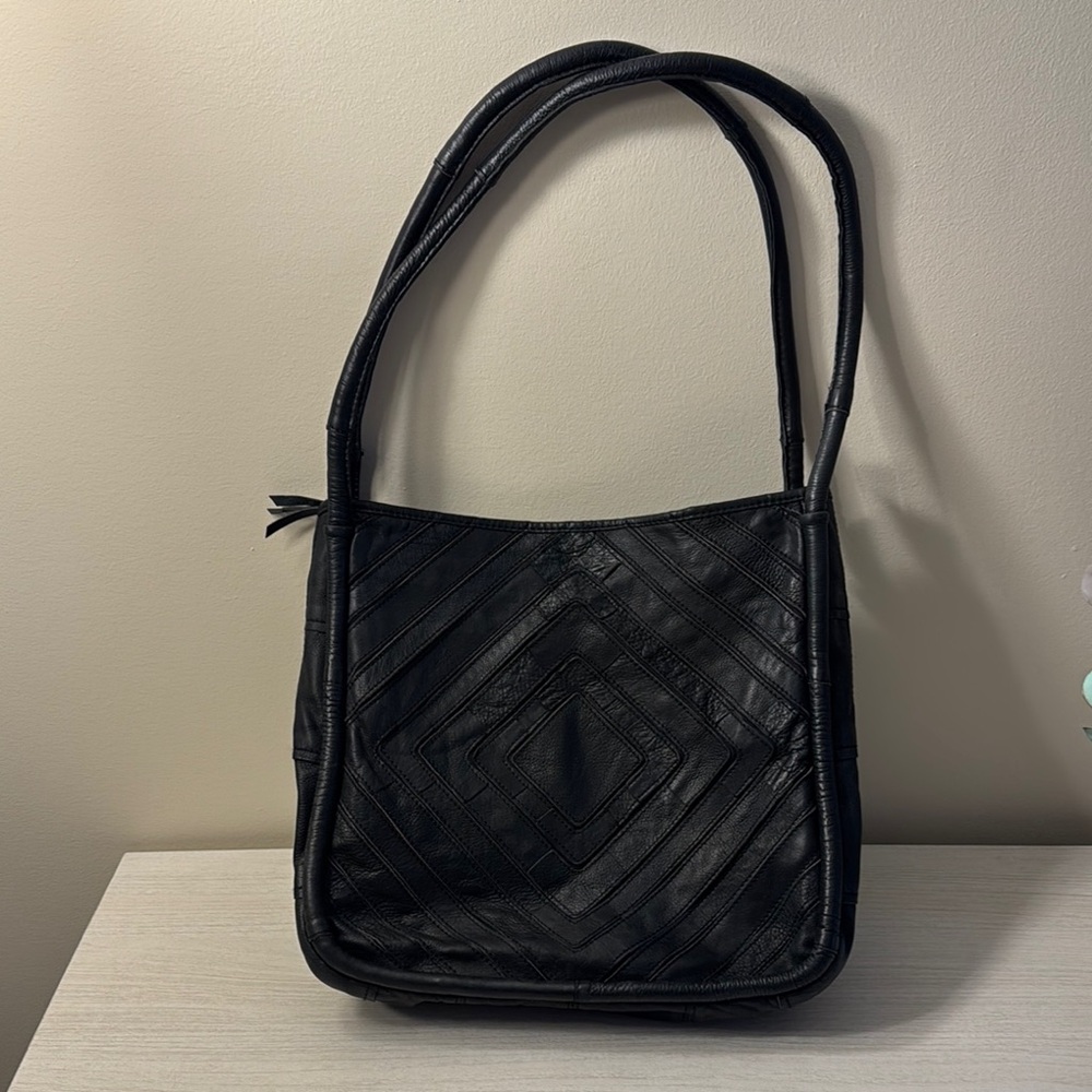 Nino BOSSI Black Leather Shoulder Bag with Quilted Design VGUC